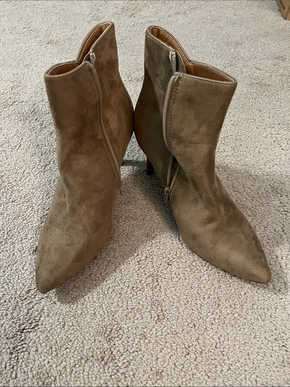 Rouge! Taupe Suede Pointed-Toe Ankle Booties